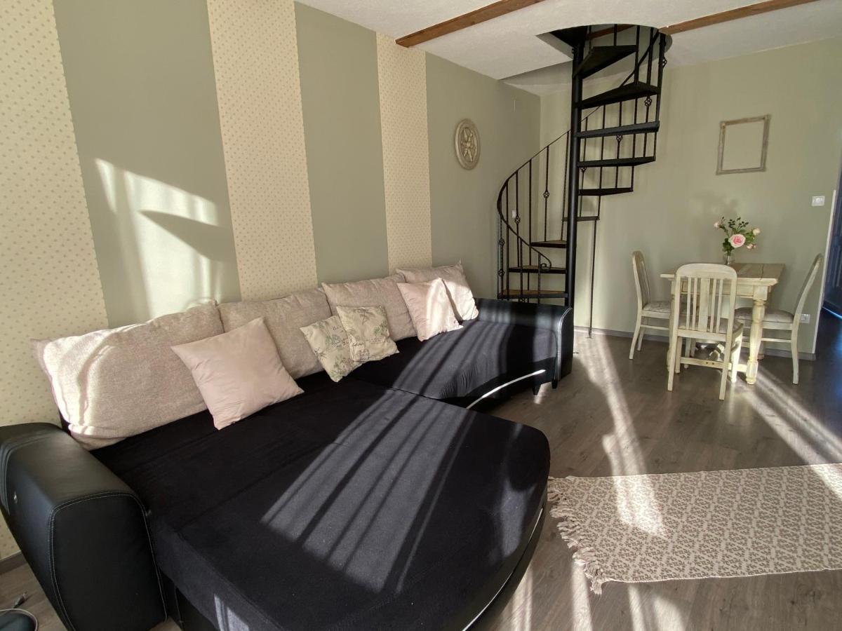 Platan Apartmanhaz Balatongyorok Ngoại thất bức ảnh