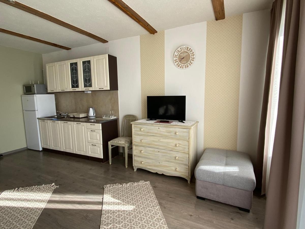 Platan Apartmanhaz Balatongyorok Ngoại thất bức ảnh