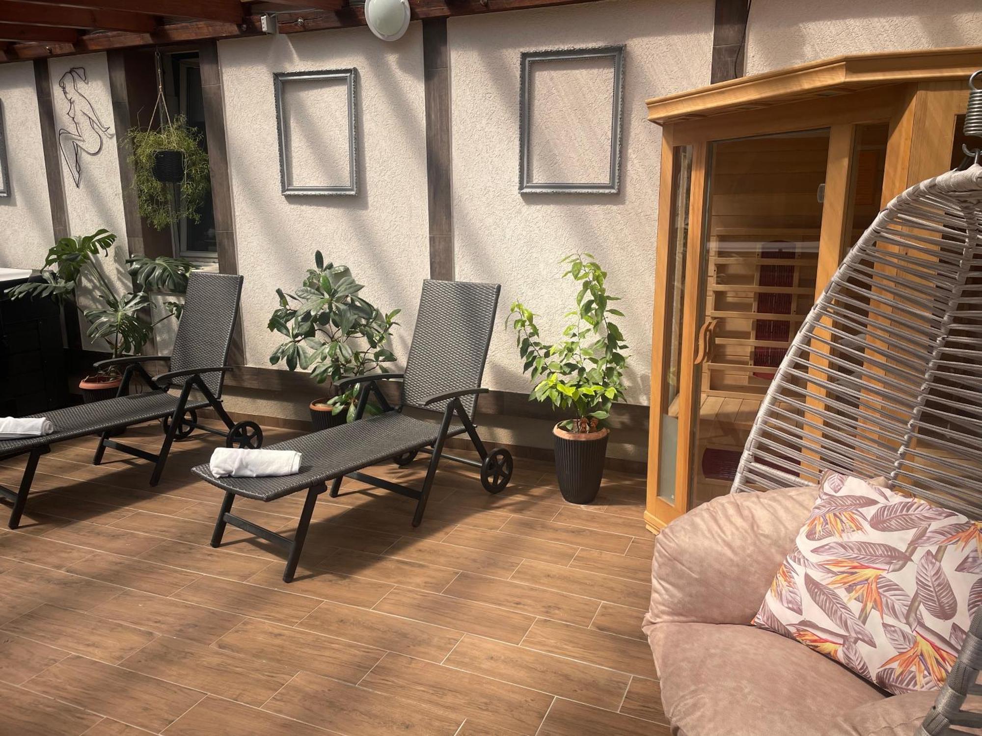Platan Apartmanhaz Balatongyorok Ngoại thất bức ảnh